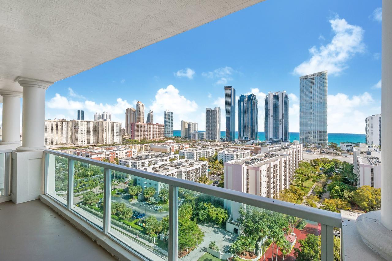Global Luxury Suites In Sunny Isles Doral Exterior photo